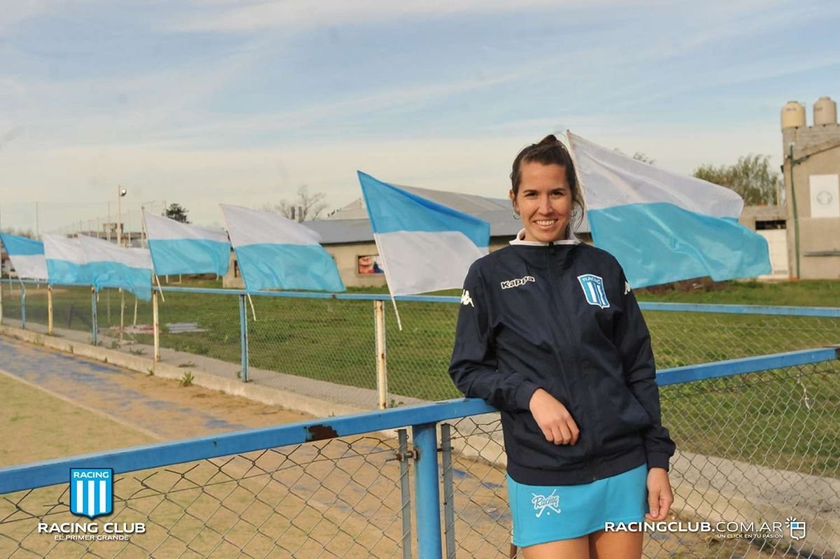 Actualmente forma parte del proyecto de Racing Club en hockey