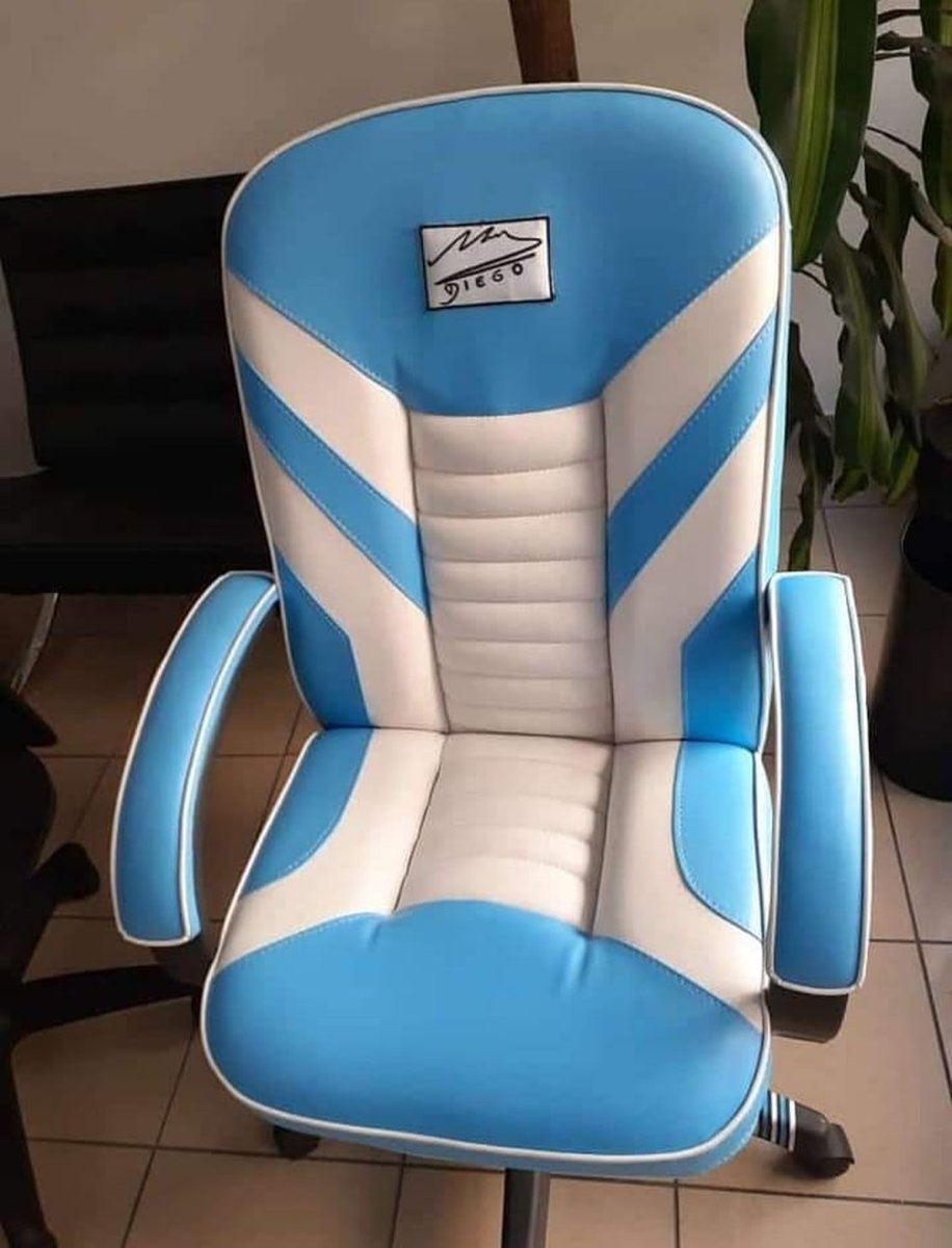 La silla gamer de Diego Armando Maradona, otro inovador producto en el cat&aacute;logo de GammerNacional. 