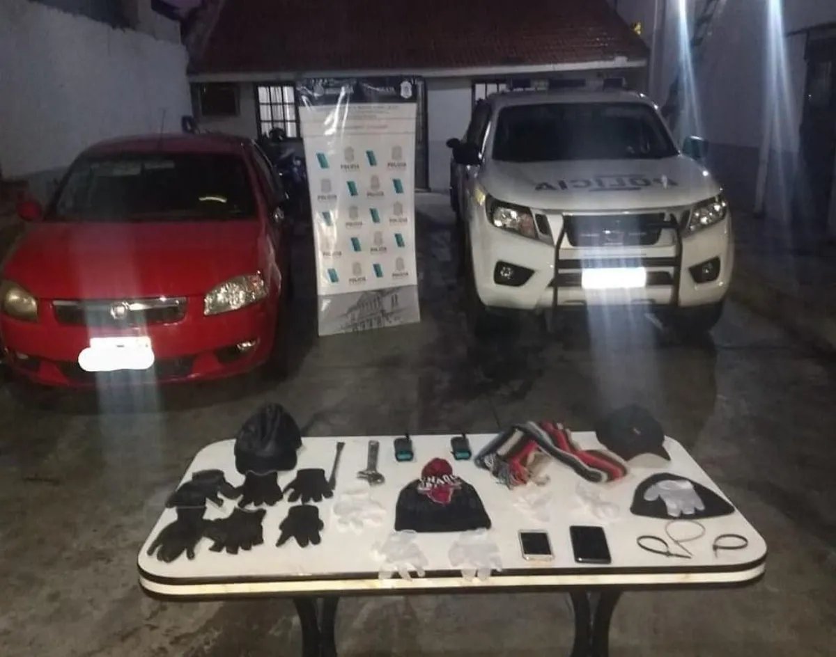 Detuvieron a cinco personas acusadas de realizar entraderas en El Palomar.