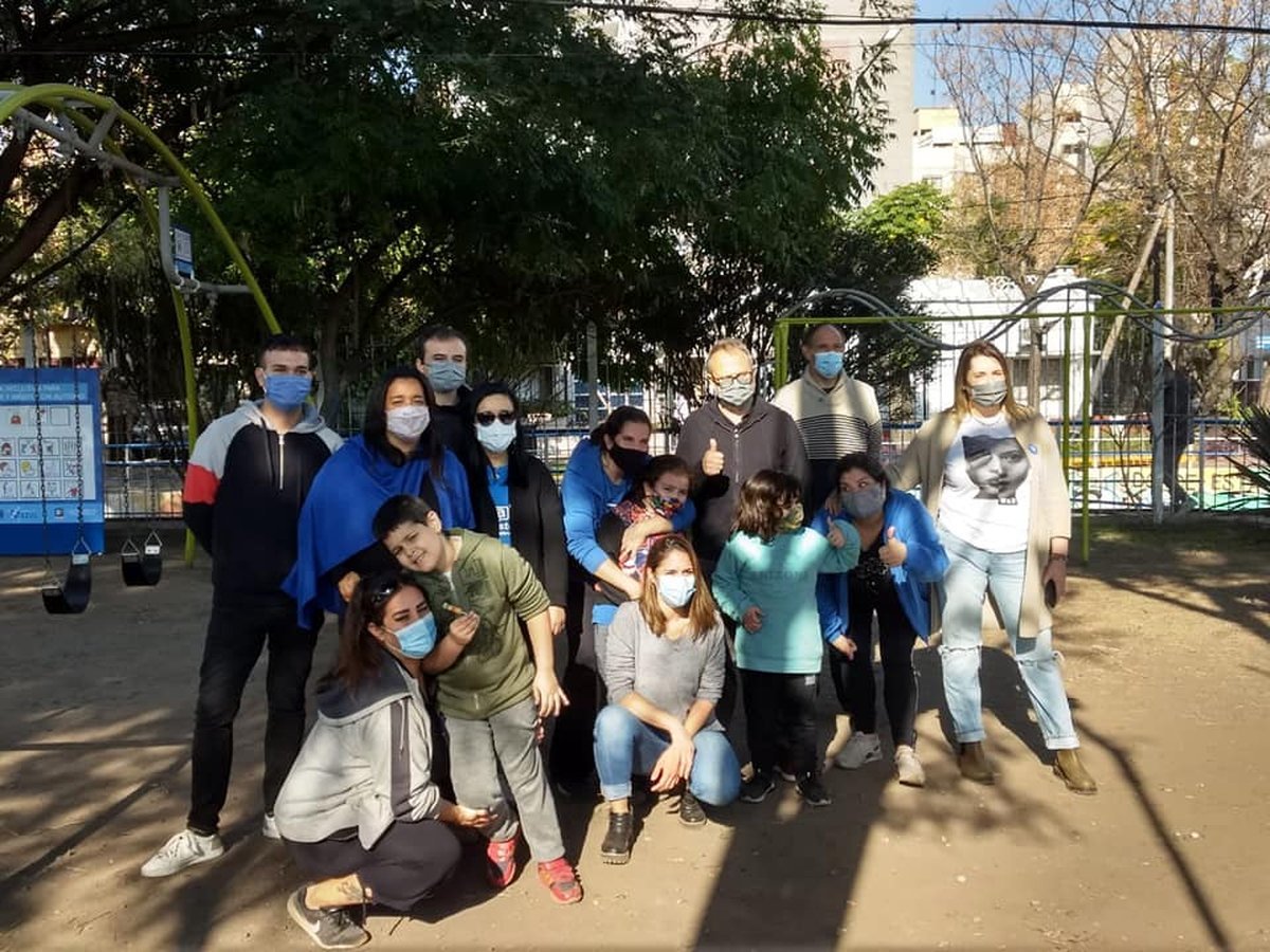 Diego Valenzuela presente en la inauguraci&oacute;n de la Plaza de Caseros