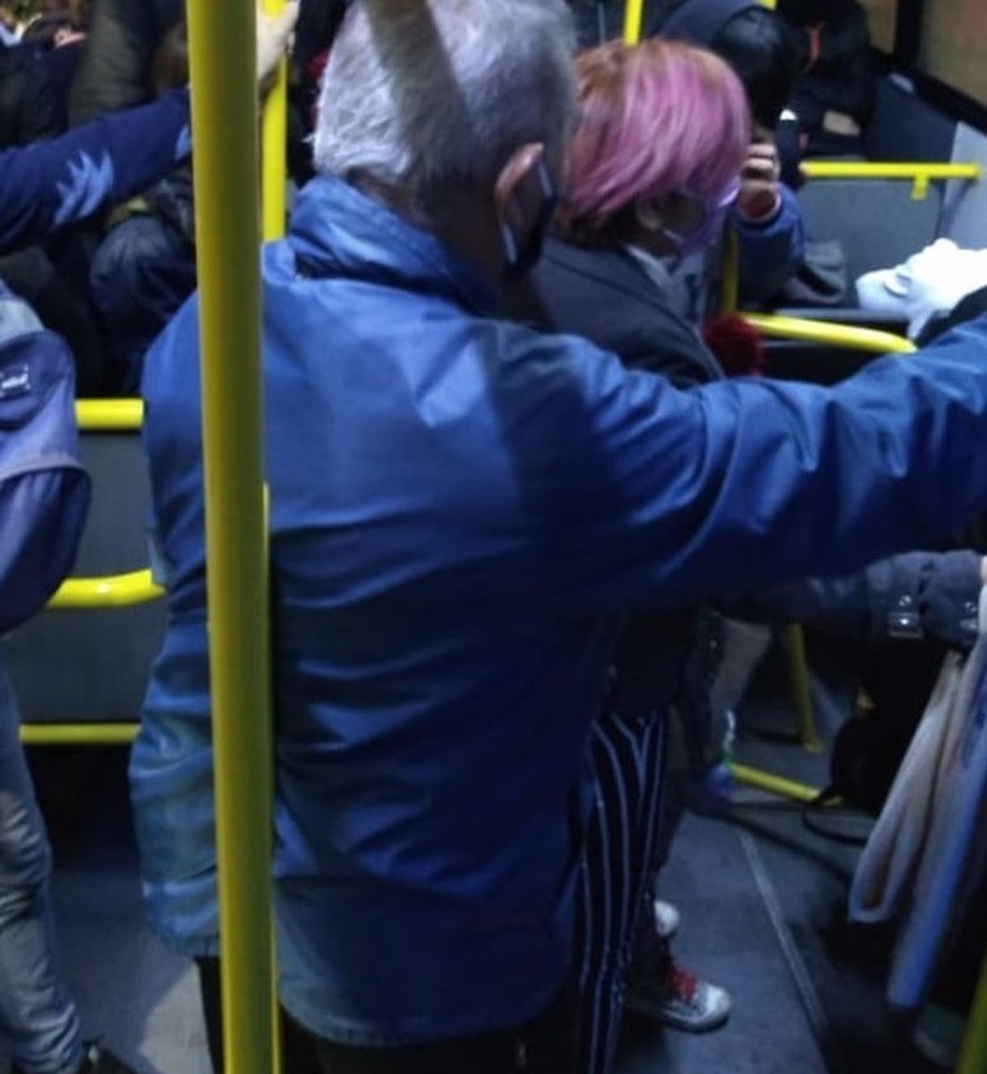 Colectivos llenos en Zona Oeste: una imagen que preocupa
