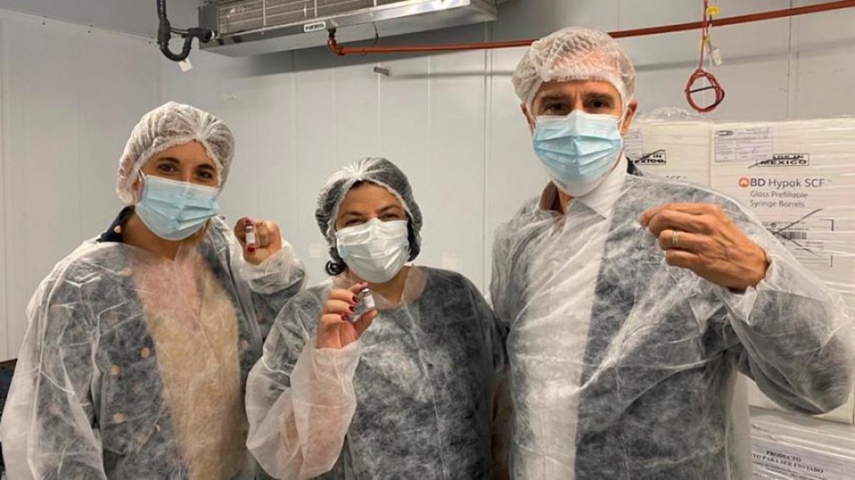 Este fin de semana saldr&aacute; la aprobaci&oacute;n del primer lote de las vacunas contra el coronavirus Sputnik V fabricadas en Argentina.