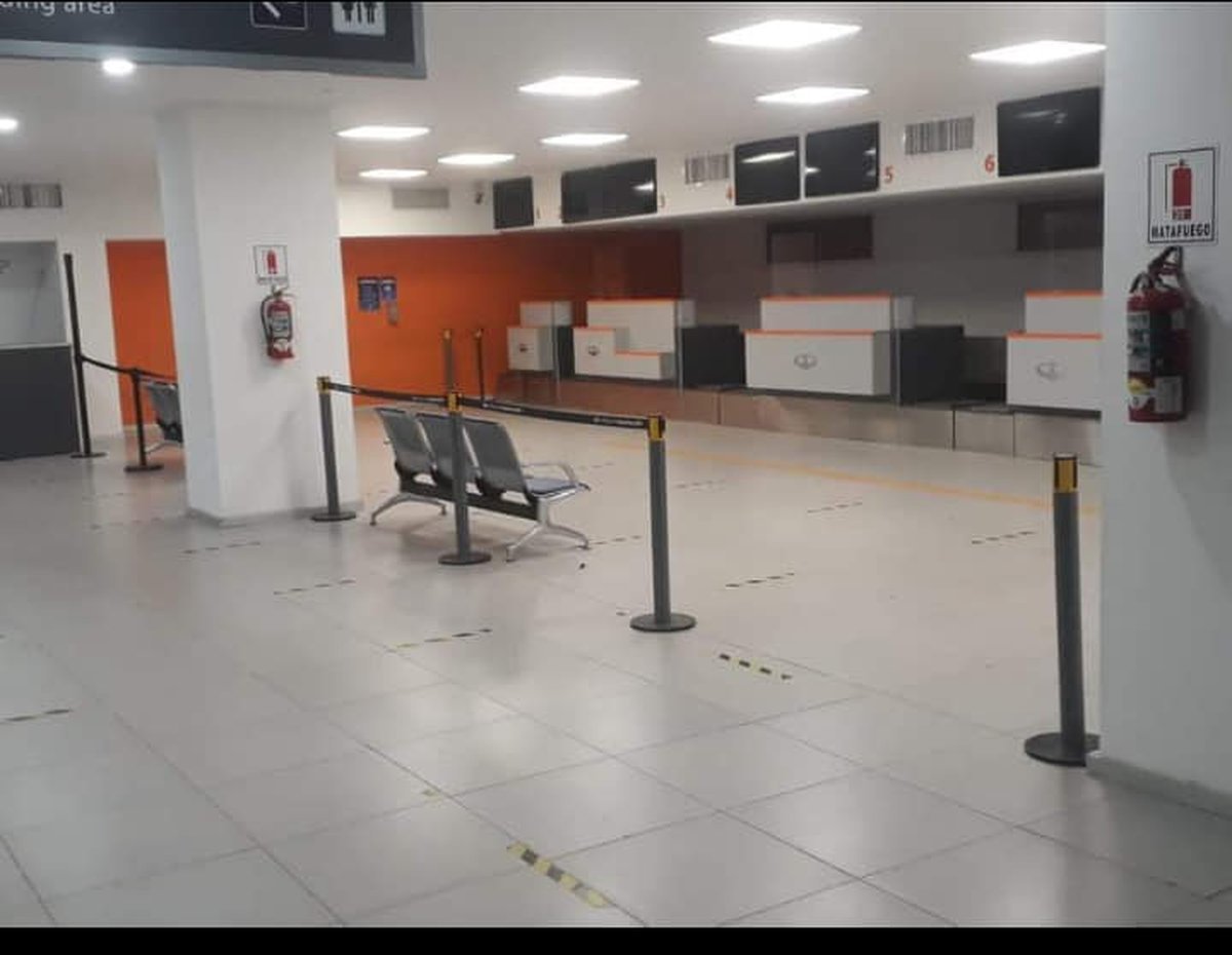 Los integrantes del equipo Banquemos Mor&oacute;n fueron los impulsores de esta medida que busca reivindicar la importancia del Aeropuerto de El Palomar.