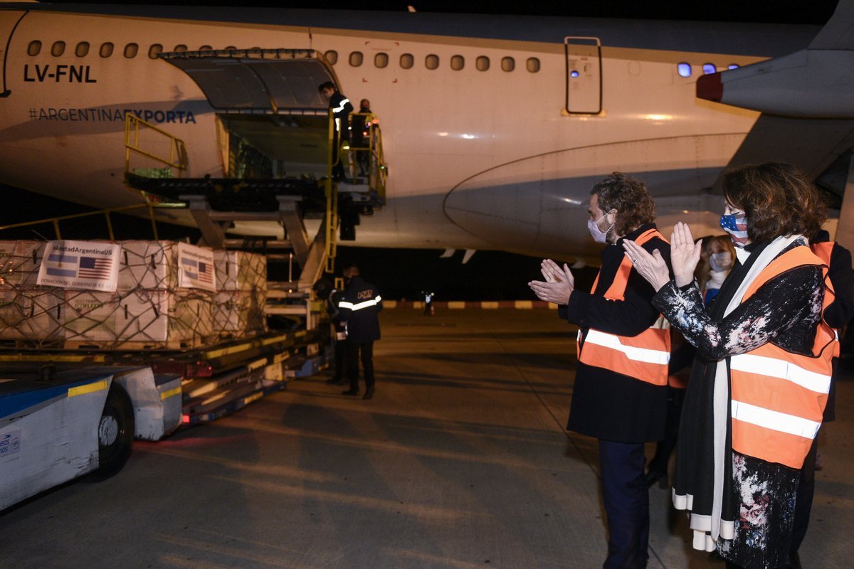 Un total de 3.500.000 vacunas contra el COVID-19 del laboratorio Moderna que fueron donadas por el gobierno de los Estados Unidos llegaron a la Argentina.