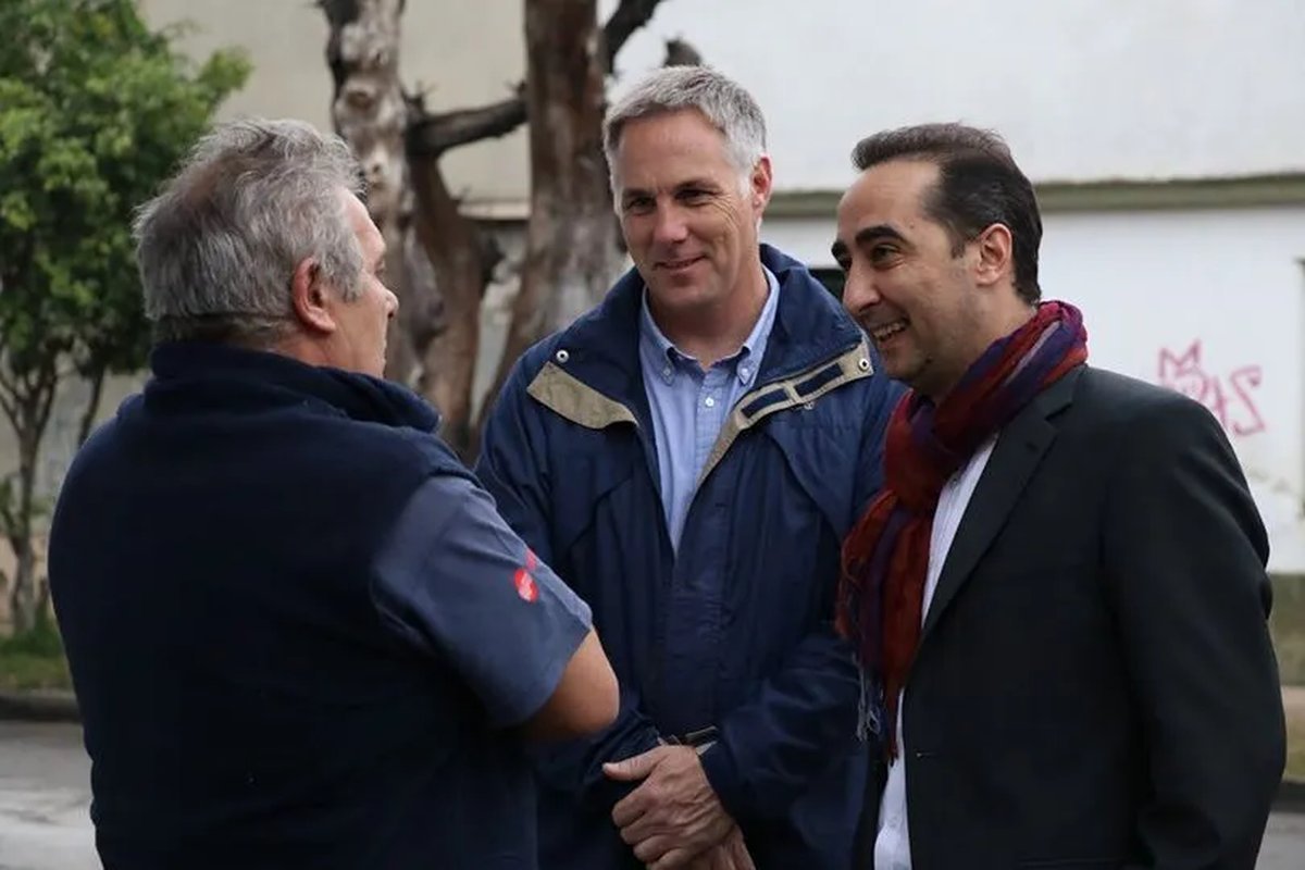 Ugartemend&iacute;a y Leandro Tagliaferro protagonistas de un curioso v&iacute;deo en Haedo