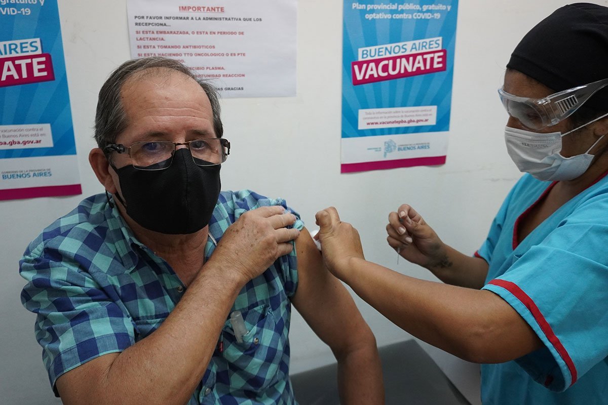 El ministro de Salud de la provincia de Buenos Aires, Nicol&aacute;s Kreplak, advirti&oacute; que el sistema de salud bonaerense se prepara para la tercera ola de coronavirus, esta vez impulsada por la variante Delta.