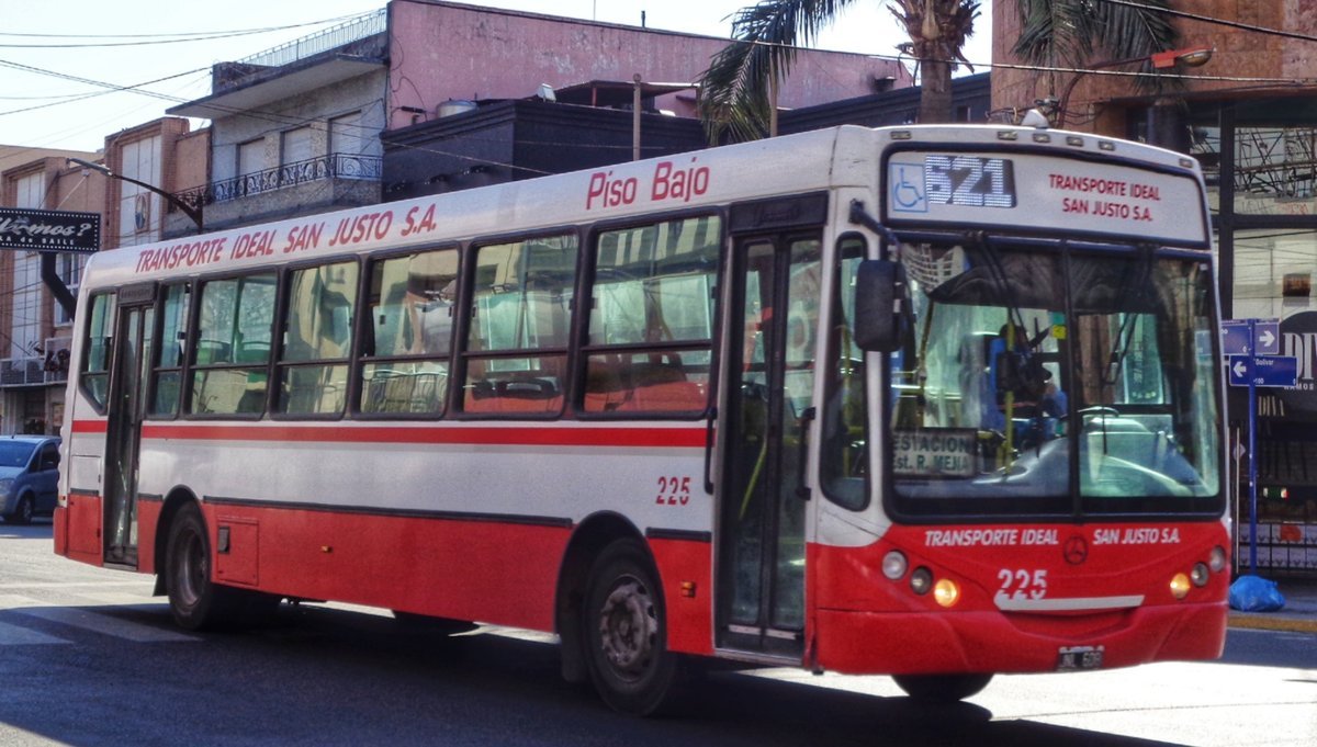 El Ministerio de Transporte ampli&oacute; el cupo de pasajeros que pueden utilizar el transporte p&uacute;blico, tras los anuncios del presidente Alberto Fern&aacute;ndez y la publicaci&oacute;n del Decreto de Necesidad y Urgencia 494/2021.