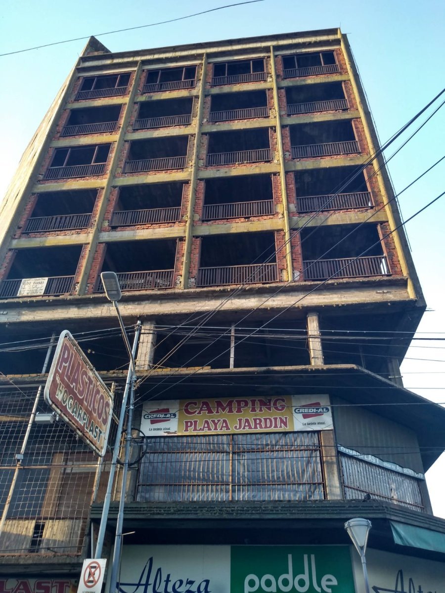 El edifico de Mor&oacute;n que nunca fue terminado