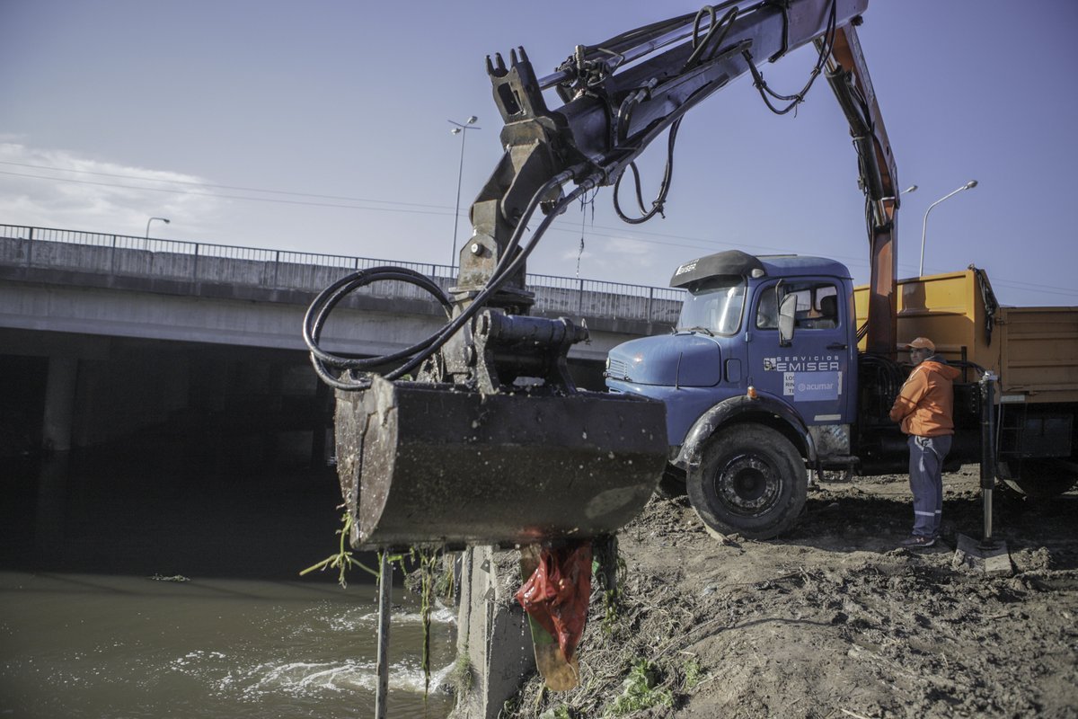 El objetivo es reducir al m&aacute;ximo la contaminaci&oacute;n y posibilidades de obstrucci&oacute;n y colmataci&oacute;n en la Cuenca Matanza Riachuelo en Buenos Aires.