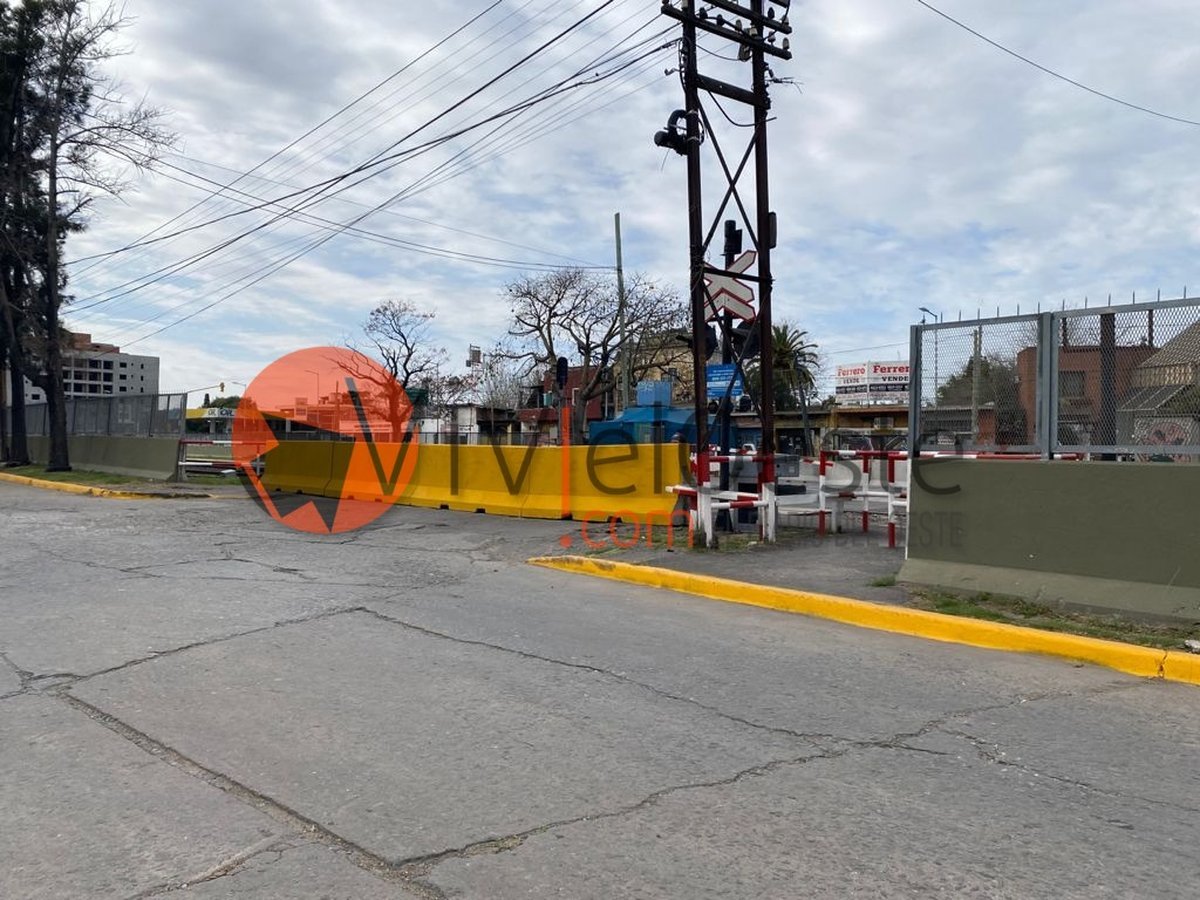 Tren Sarmiento: La Barrera 80 cerrada desde este domingo a la noche