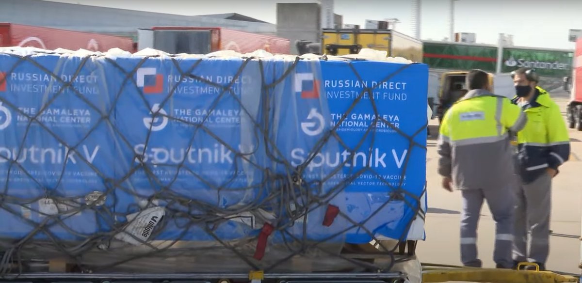 Las dosis de Sputnik V que llegaron de Rusia junto a la ministra Carla Vizzotti