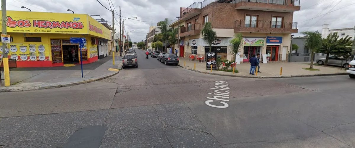 La esquina en La Tablada, localidad de La Matanza donde fue atropellado el abuelo Guido Manso. Vecinos buscan testigos.