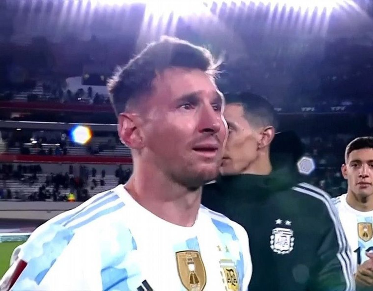 Lionel Messi se mostr&oacute; emocionado una vez terminado el partido en el que Argentina gole&oacute; como local a Bolivia por 3-0 con sus goles.