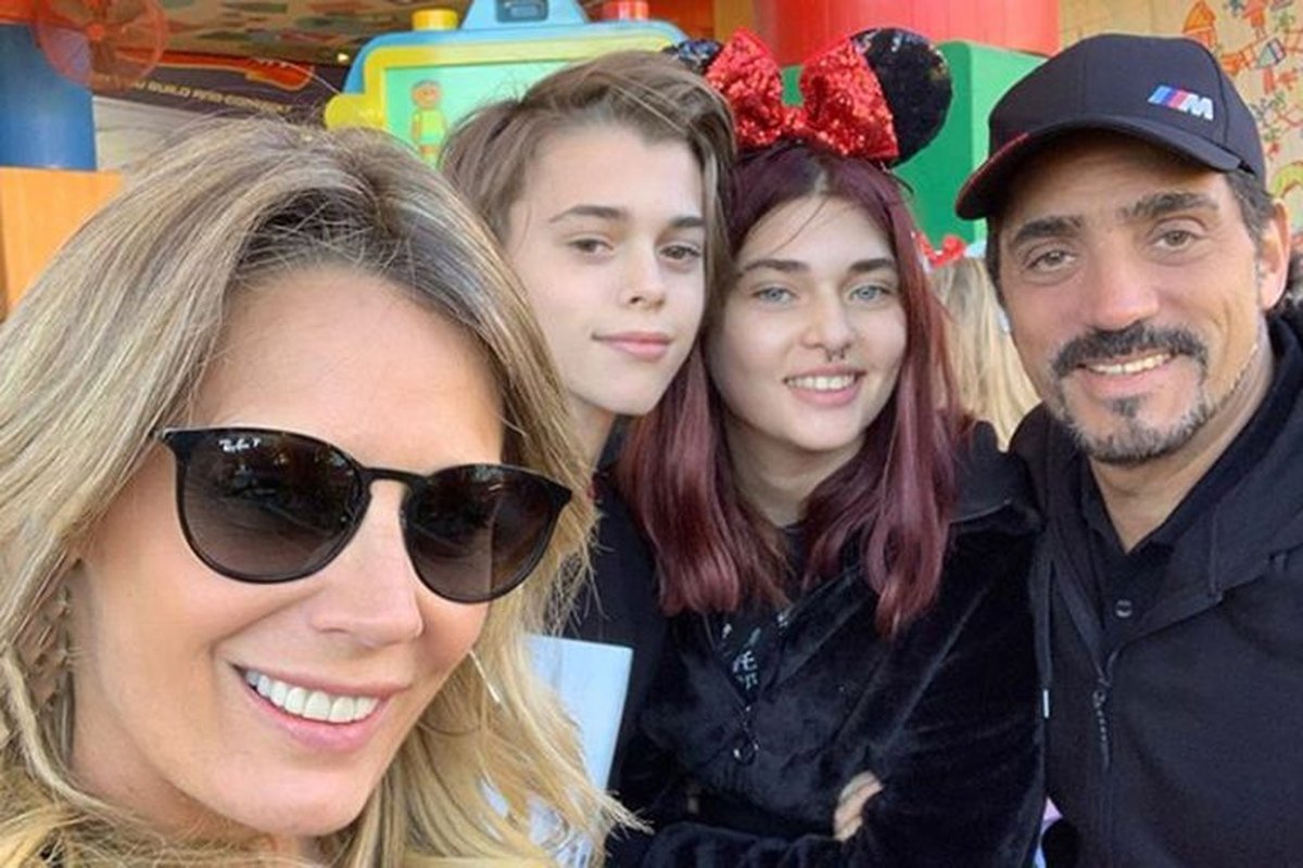 Roc&iacute;o Marengo con su pareja Eduardo Fort y sus sobrinos.