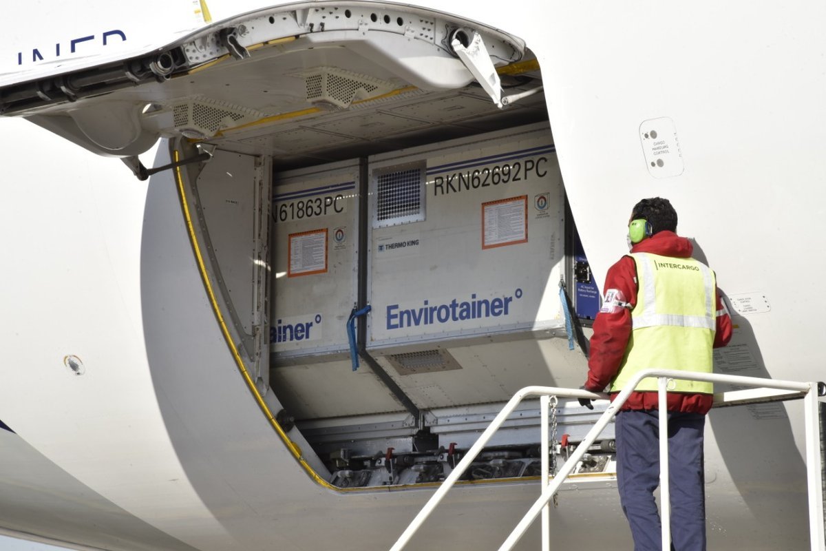 Argentina recibi&oacute; un lote de 842.400 vacunas Astrazeneca contra la COVID-19 donadas por Espa&ntilde;a a trav&eacute;s del Mecanismo COVAX.