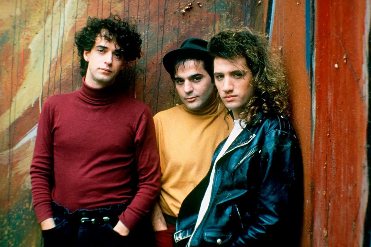 La banda de m&uacute;sica de Gustavo Cerati, Zeta Bosio y Charly Alberti prob&oacute; con las canciones en ingl&eacute;s&nbsp;