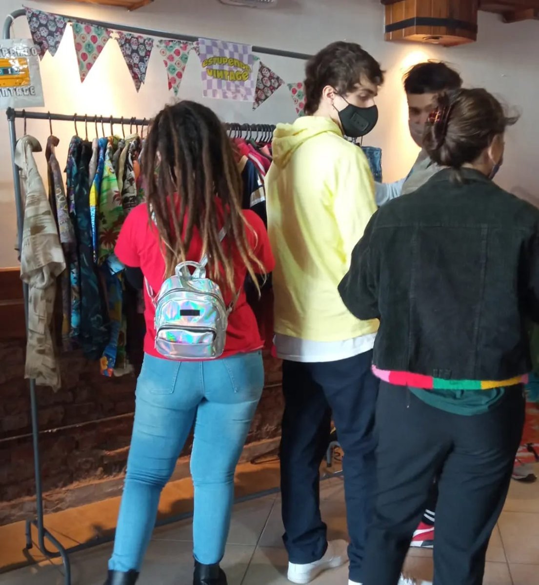 La feria se organiza en el Centro Cultural Maradona de Ramos Mej&iacute;a