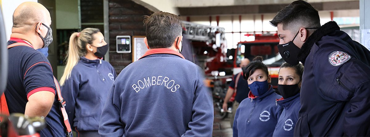 Bomberos Voluntarios en Ituzaing&oacute;.