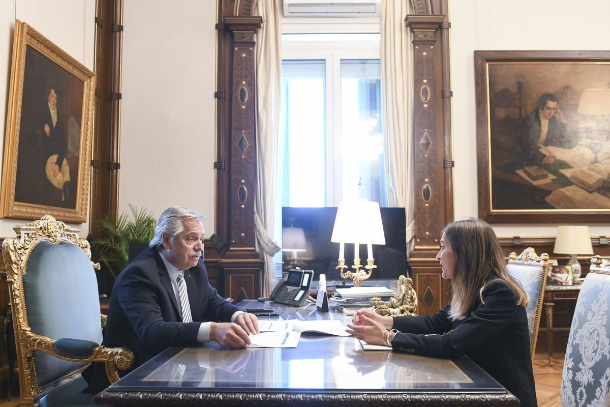 Gobierno nacional: El presidente de Argentina se reuni&oacute; con la directora ejecutiva de la ANSES