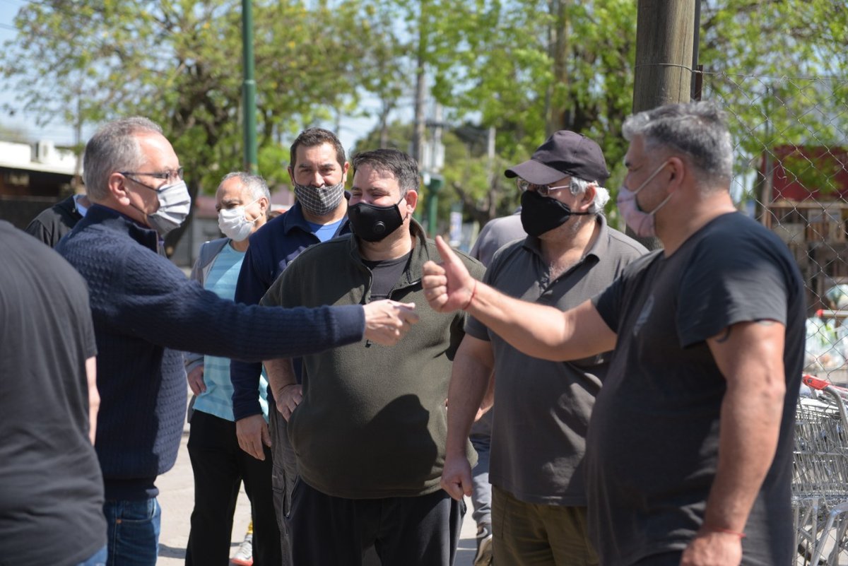 El intendente estuvo hablando con los vecinos de Ituzaing&oacute;