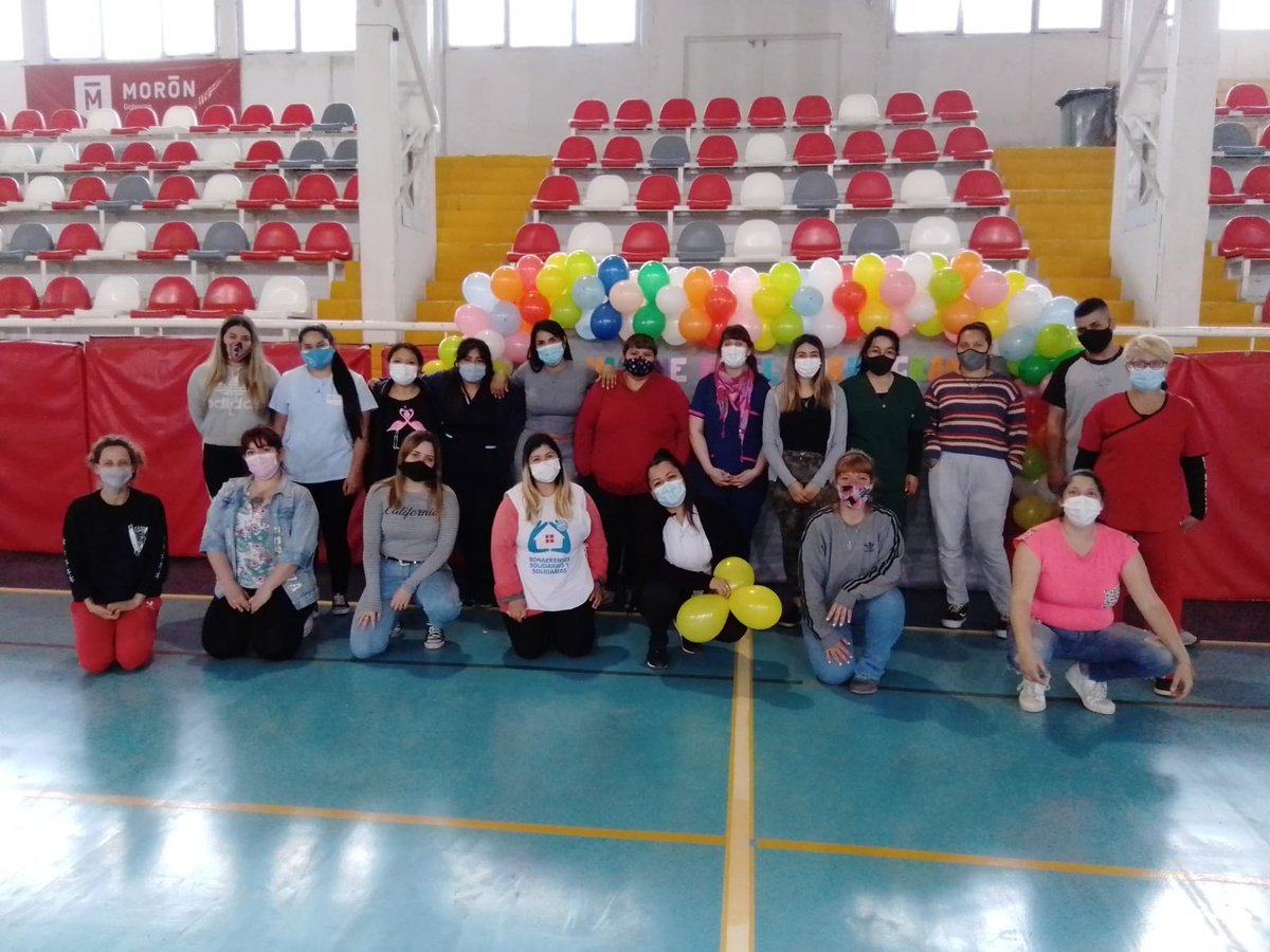 El personal sanitario prepar&oacute; el vacunatorio del Gorki Grana de Mor&oacute;n para recibir a los m&aacute;s chicos