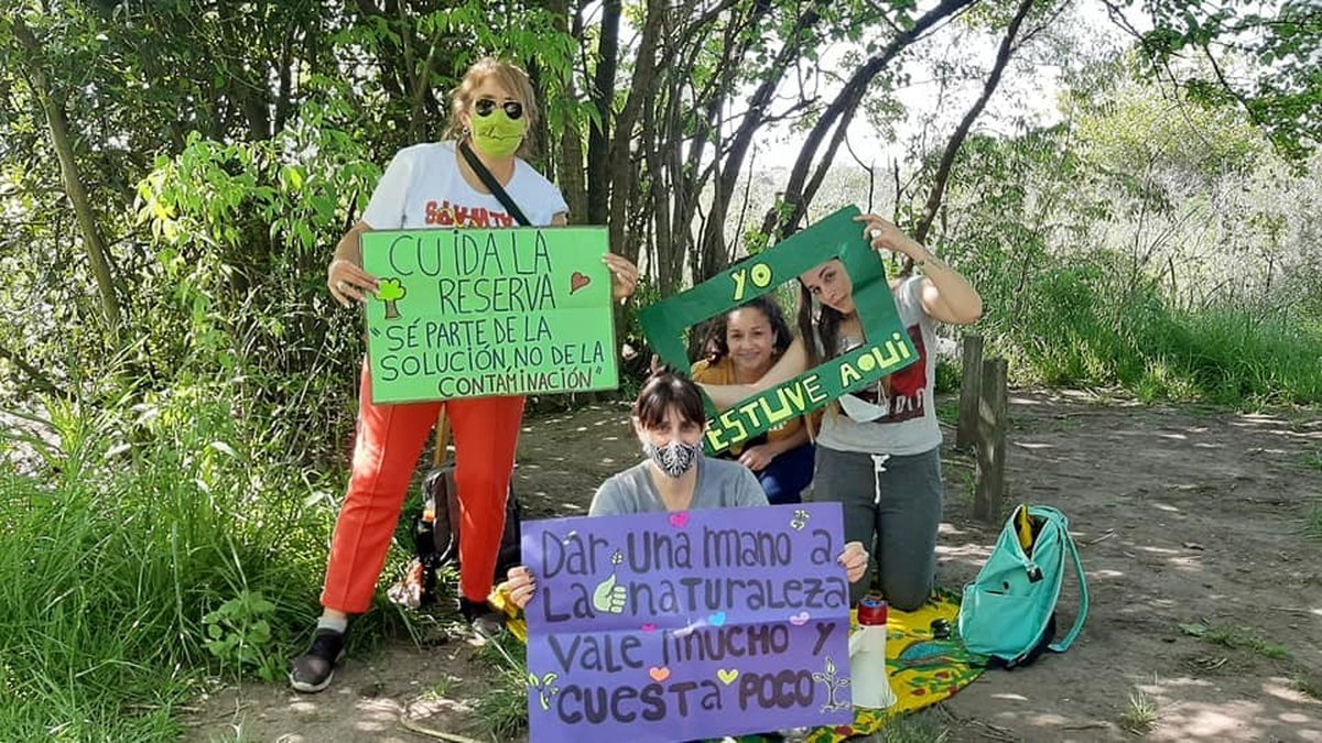 Estudiantes de colegios de Laferrere visitaron la Reserva Natural junto a vecinos de la comunidad
