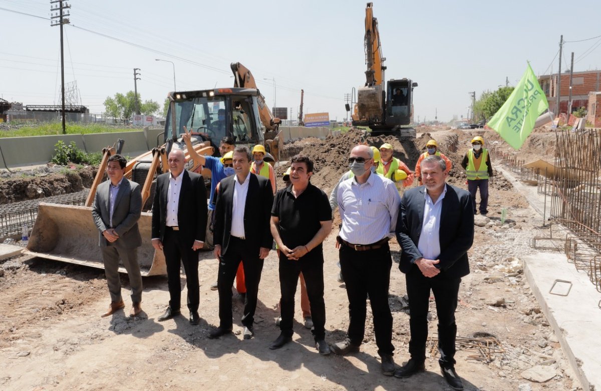 Espinoza anunci&oacute; obras para mejorar la circulaci&oacute;n y el transporte en La Matanza.