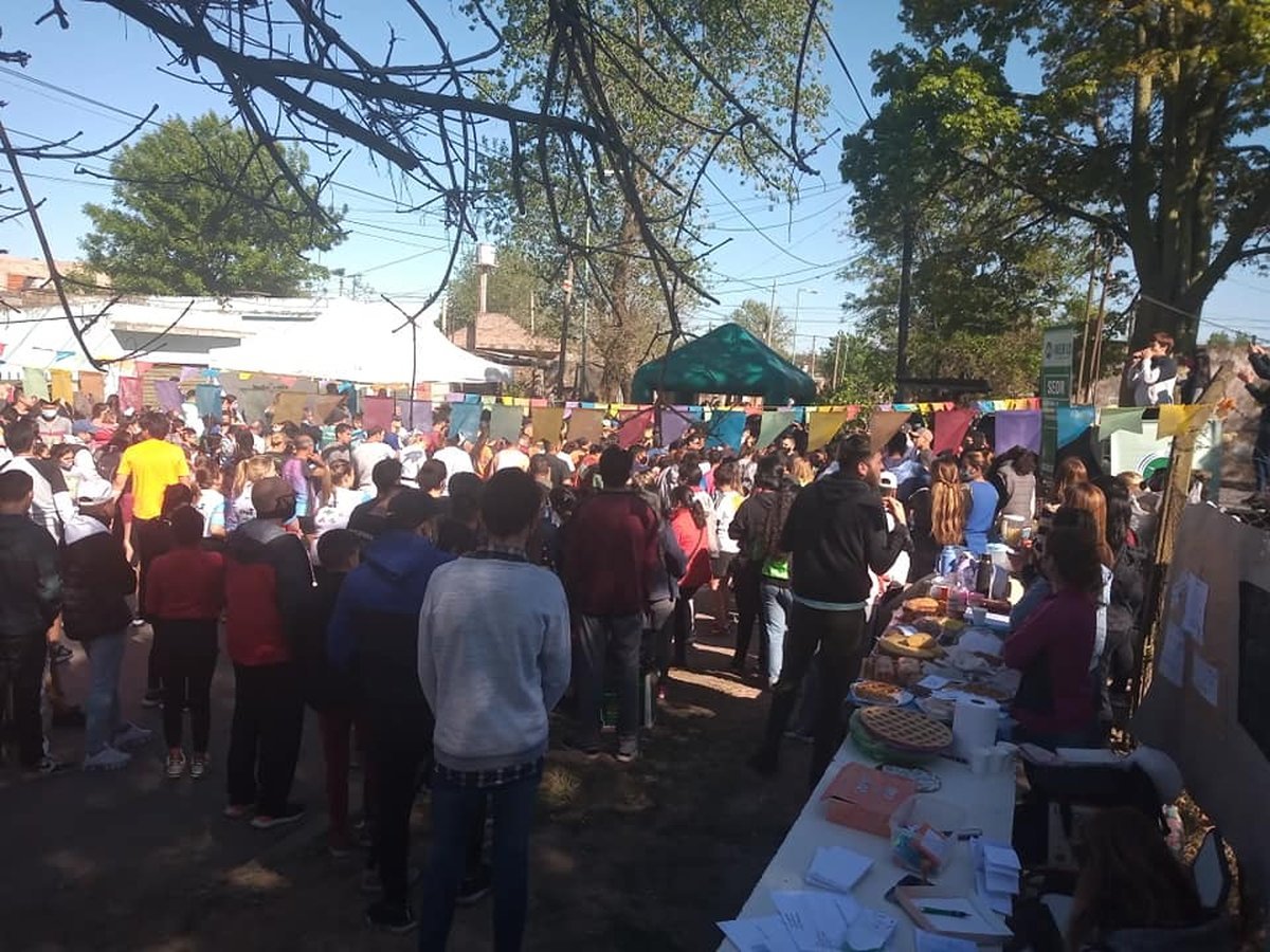 Carrera por la ESI en Mariano Acosta, Merlo.