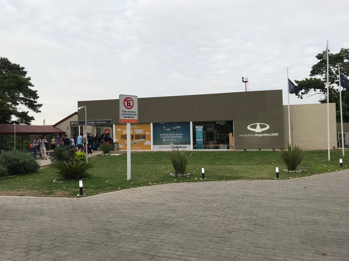 Contin&uacute;a la lucha para pedir por la reapaertura del Aeropuerto El Palomar