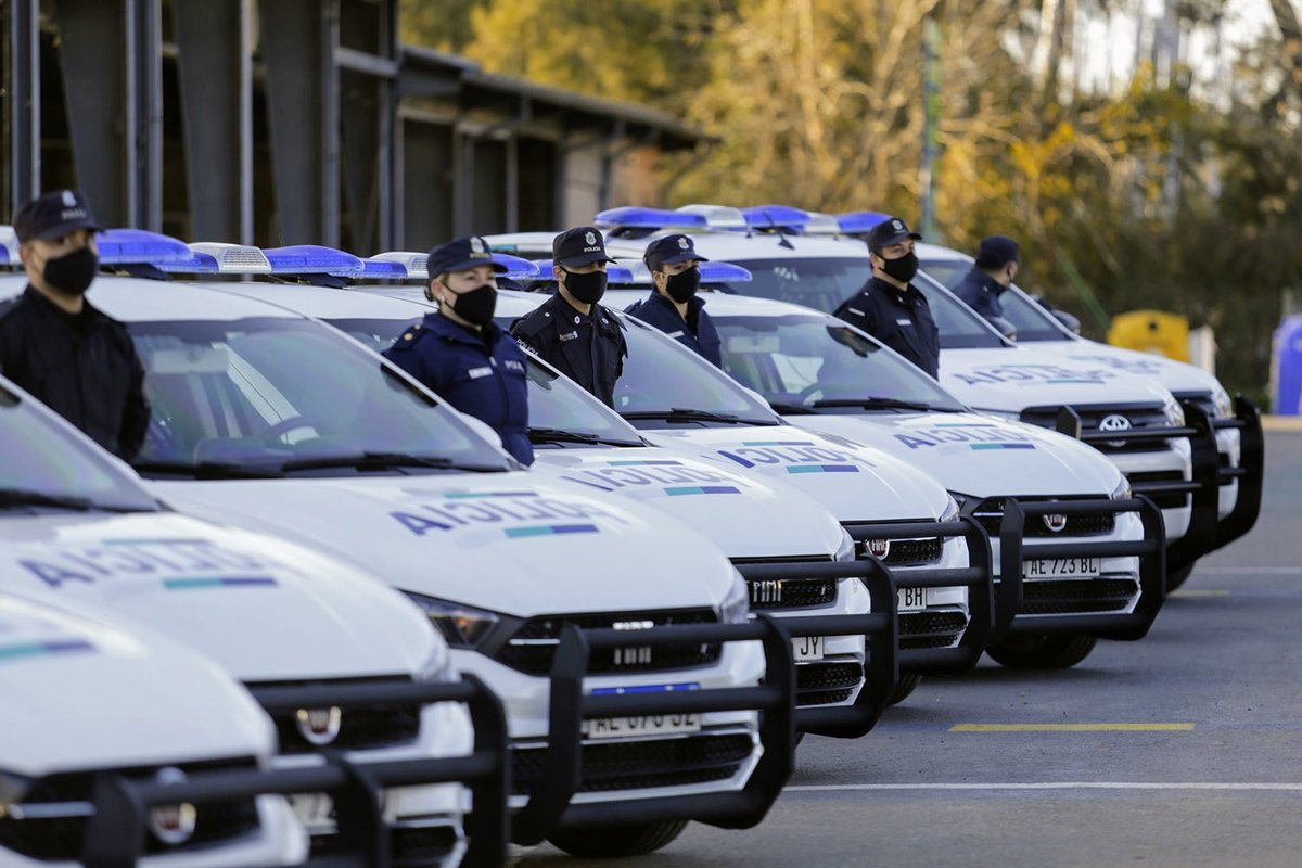 El ministro de Seguridad de la Provincia de Buenos Aires, Sergio Berni, convoc&oacute; a miembros retirados de la Polic&iacute;a bonaerense.