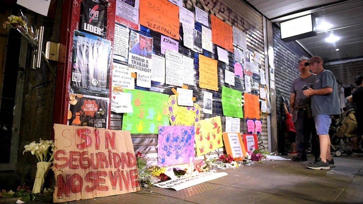 Familia y vecinos de Ramos Mej&iacute;a y La Matanza piden justicia por Roberto Sabo.