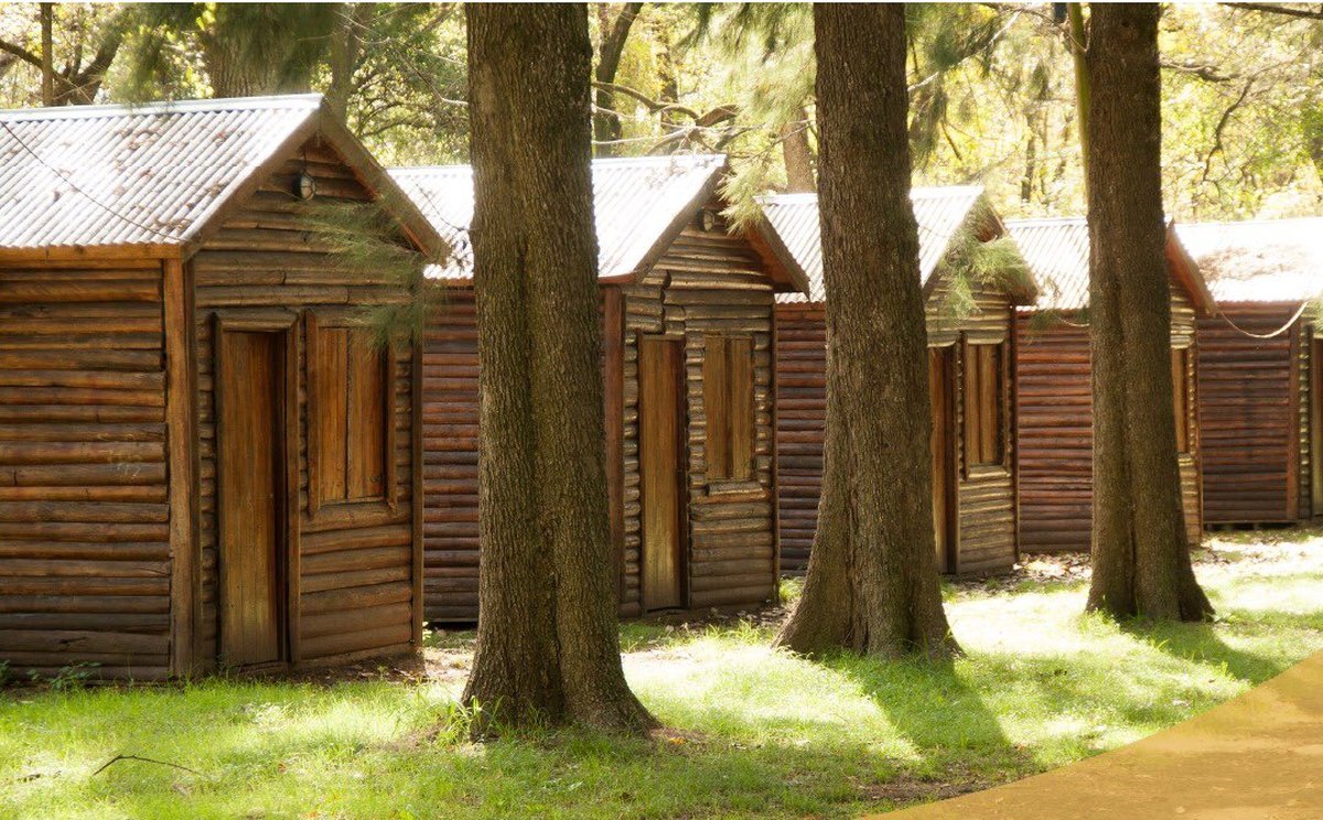 As&iacute; son las caba&ntilde;as de la reserva natural de Moreno
