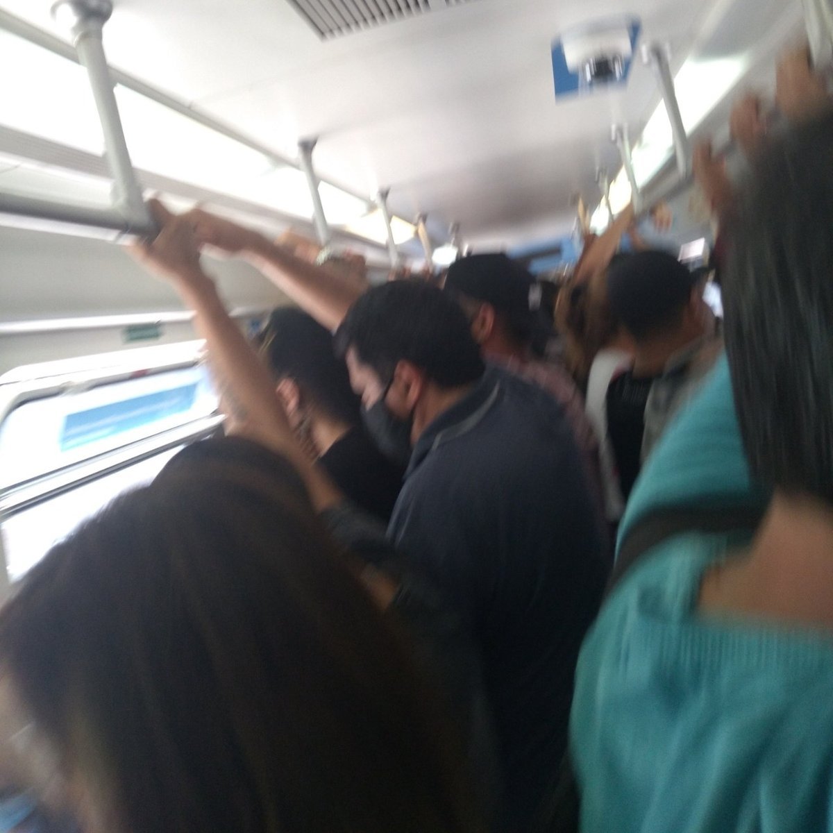 Demoras y cancelaciones en el Tren Sarmiento.