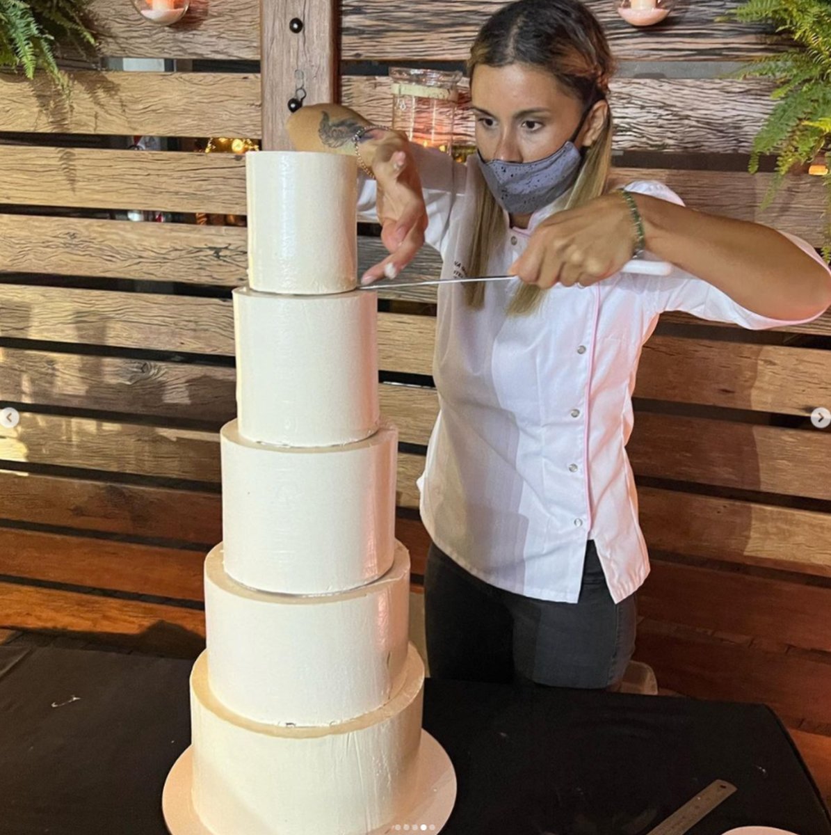 Susana, desde su rest&oacute; en San Justo a la boda de Stefi y Ricky.
