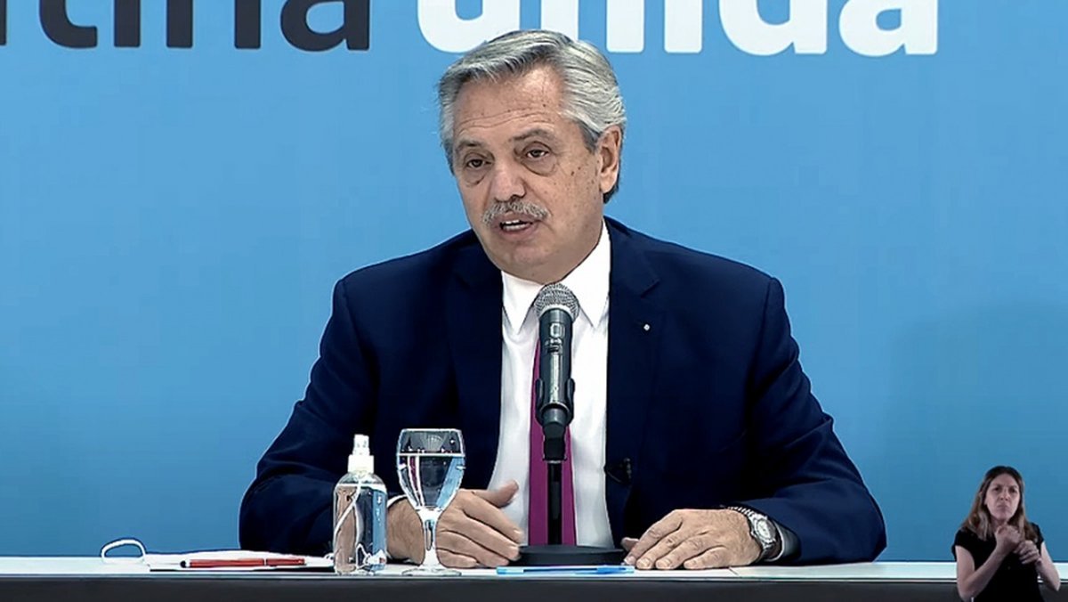 El presidente Alberto Fern&aacute;ndez destac&oacute; la necesidad de "volver a traer al sistema educativo" tras la pandemia.