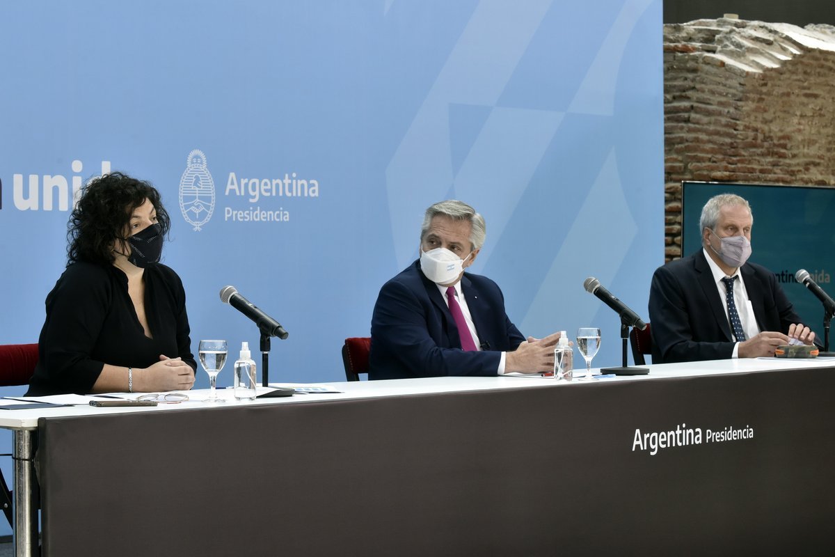 Las autoridades hablaron sobre protocolos en escuelas, uso de barbijo, aislamiento y dem&aacute;s