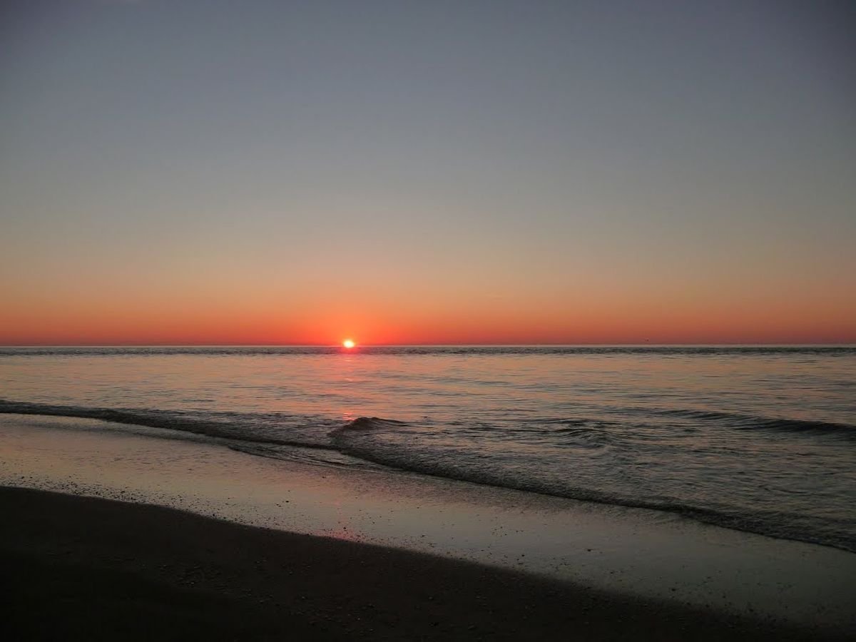 El atardecer en Punta Rasa: una de las im&aacute;genes emblem&aacute;ticas del lugar