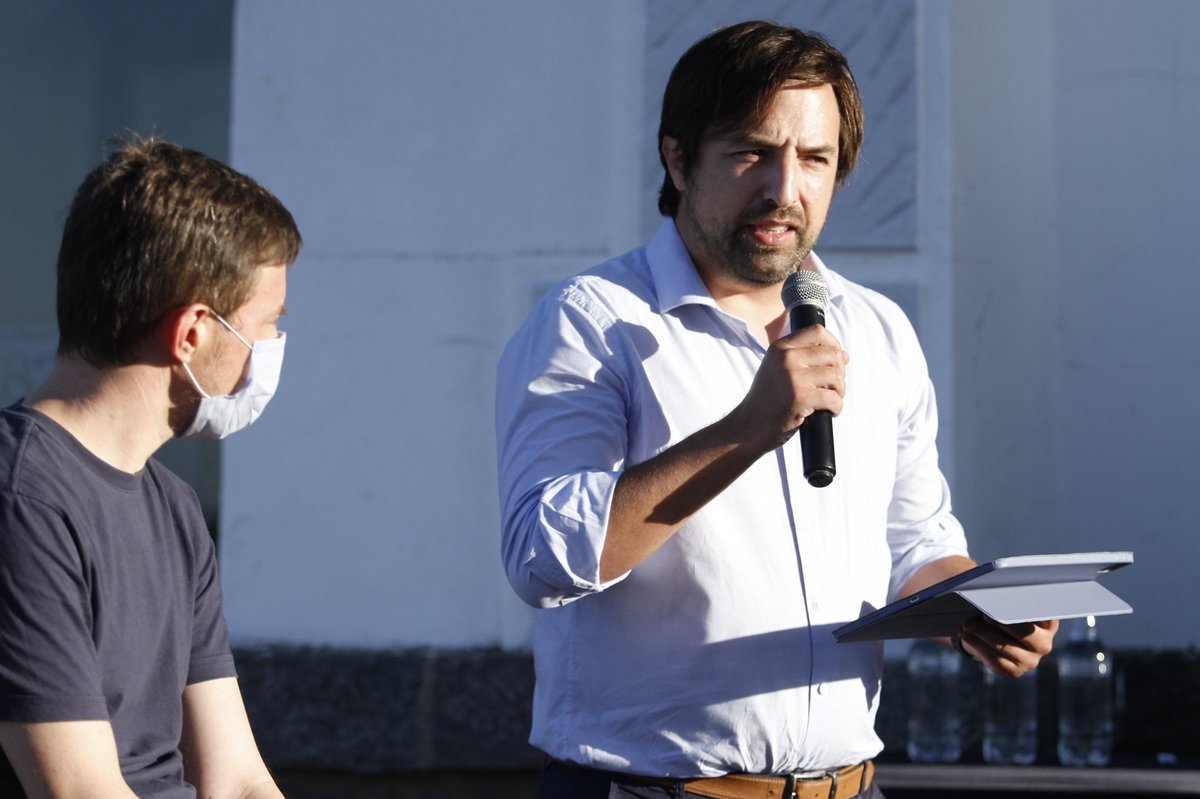 Nicol&aacute;s Kreplak insisti&oacute; sobre la presencialidad cuidada y el uso de barbijos en las escuelas de la provincia.