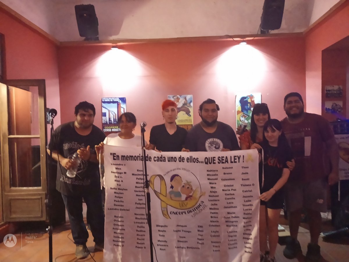 Jornada de concientizaci&oacute;n sobre el c&aacute;ncer infantil en Merlo