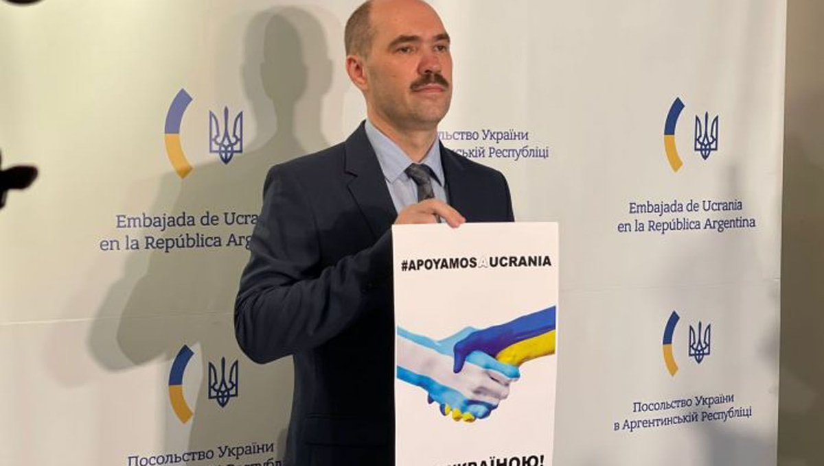 Quienes lleguen de Ucrania huyendo de la Guerra no deber&aacute;n pagar tasas de migraci&oacute;n