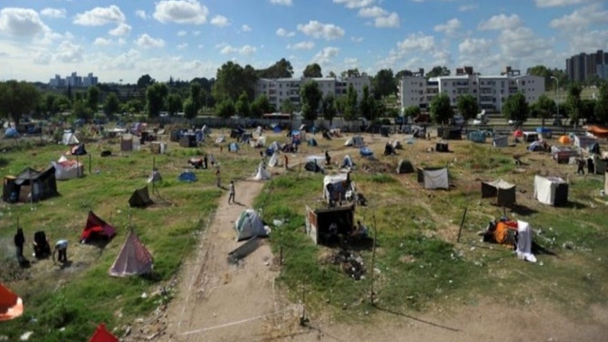 Barrios Nueva Esperanza y Nueva Vida - El Omb&uacute;, en Merlo.