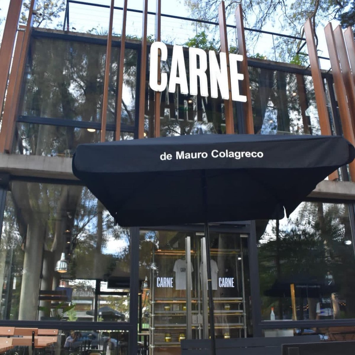 La fachada del local de Carne en el Complejo Thays de Parque Leloir
