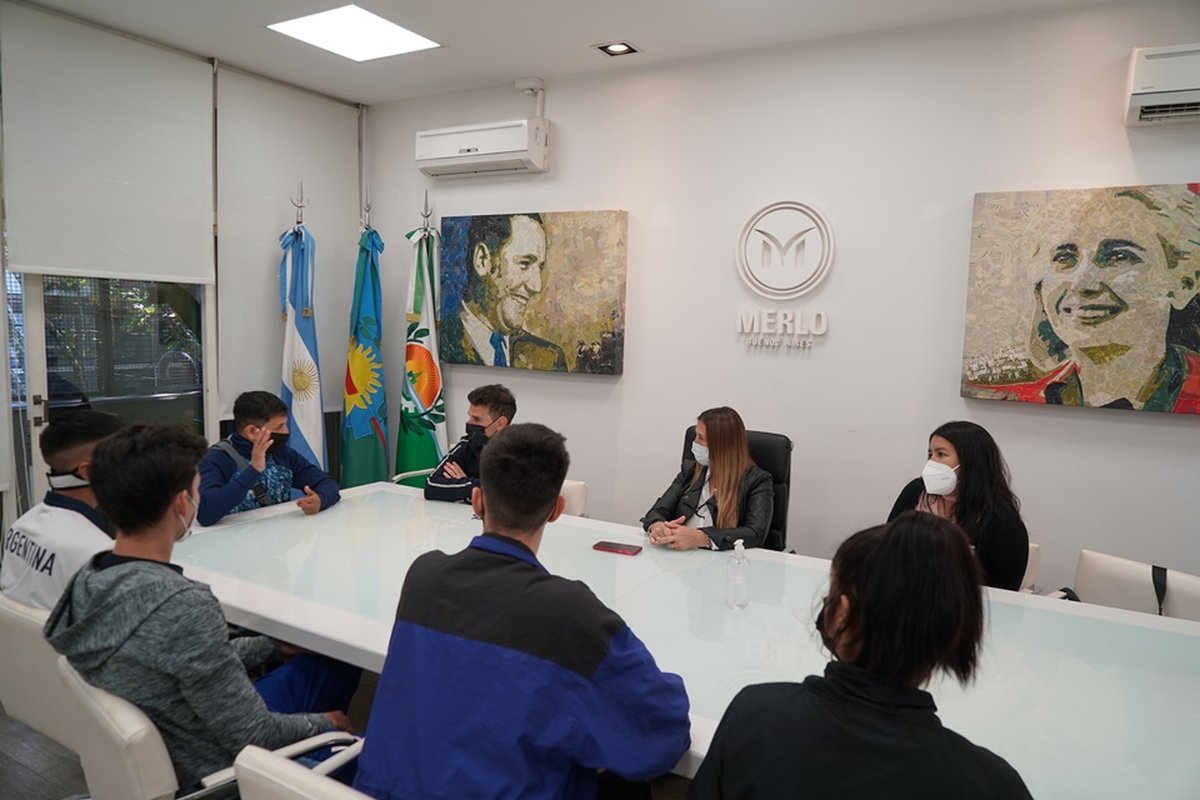 Taekwondistas de Merlo fueron recibidos por el Municipio.