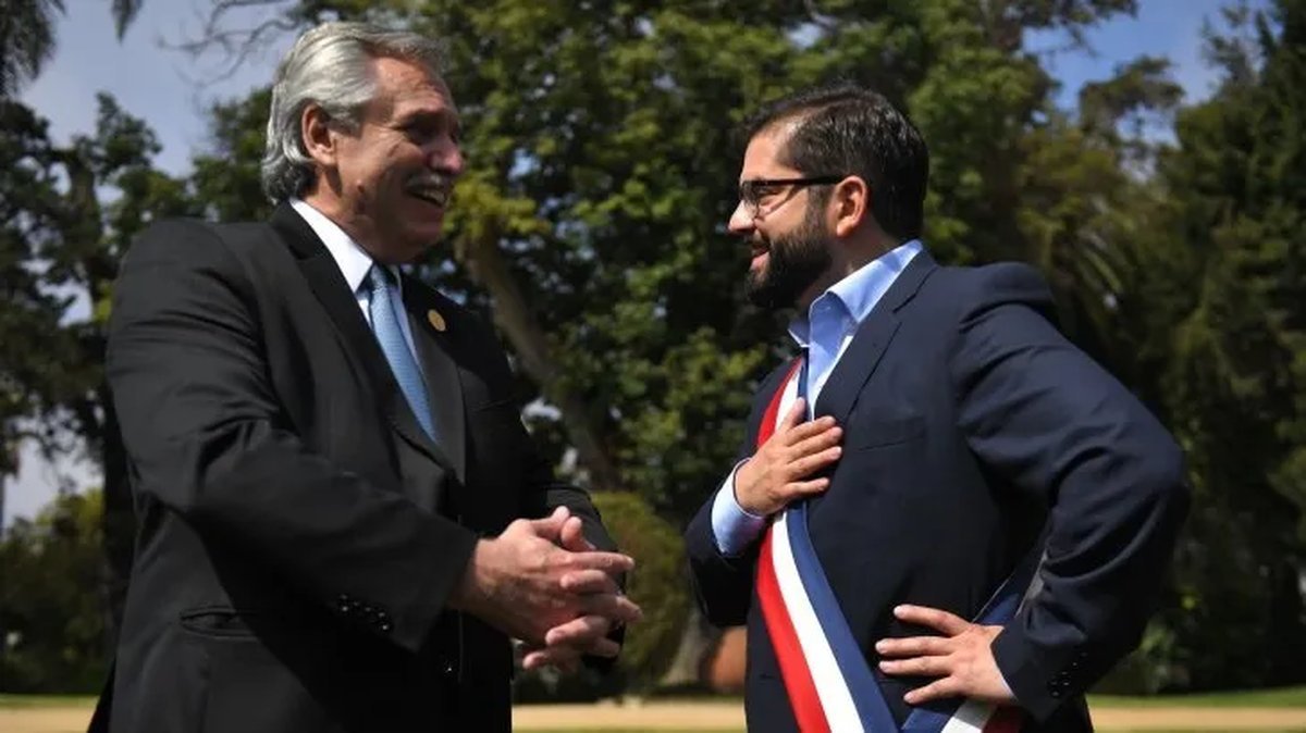 Boric lleg&oacute; a Argentina y el Intendente de Diego Valenzuela coment&oacute; en Twitter al respecto.