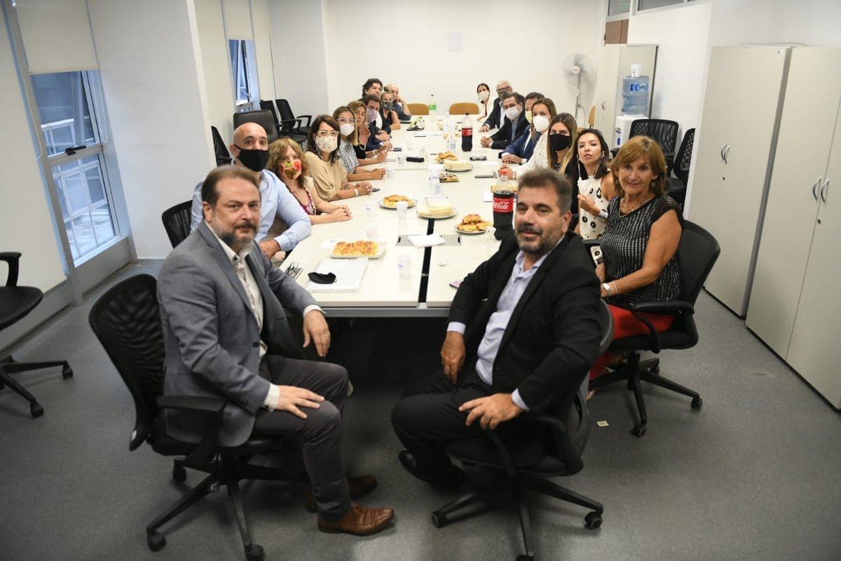 Ya se realizaron numerosas marchas y reuniones para lograr la reapertura del Aeropuerto El Palomar