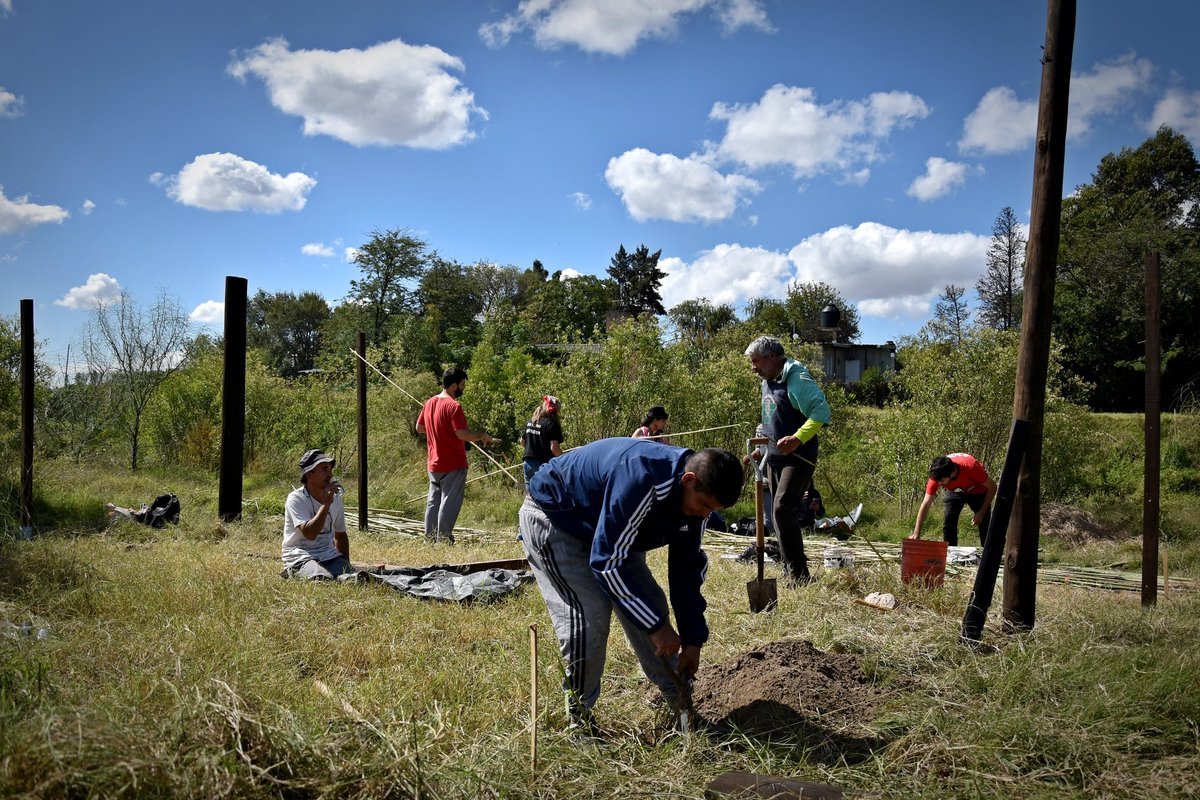 El fin de semana hubo trabajos para construir un Sal&oacute;n Comunitario en el Territorio Ancestral