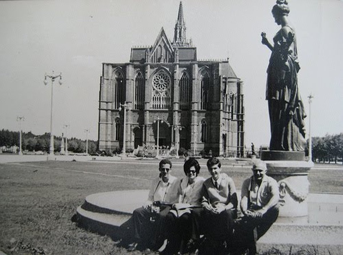Una imagen no tan conocida: La Bas&iacute;lica de Luj&aacute;n en los primeros a&ntilde;os de su construcci&oacute;n sin sus conocidas torres