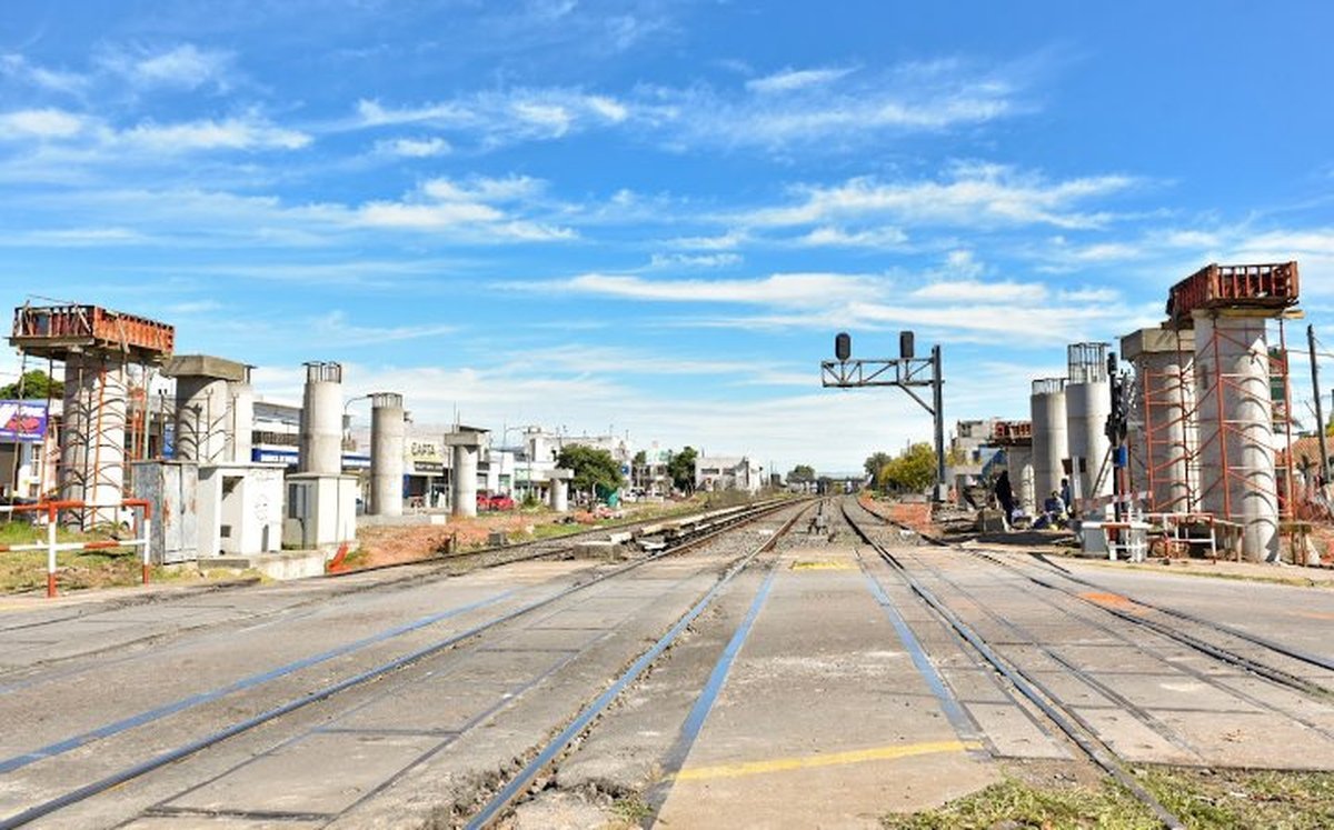 Avanza la construcci&oacute;n de los puentes modulares en el l&iacute;mite entre Ituzaing&oacute; y Merlo