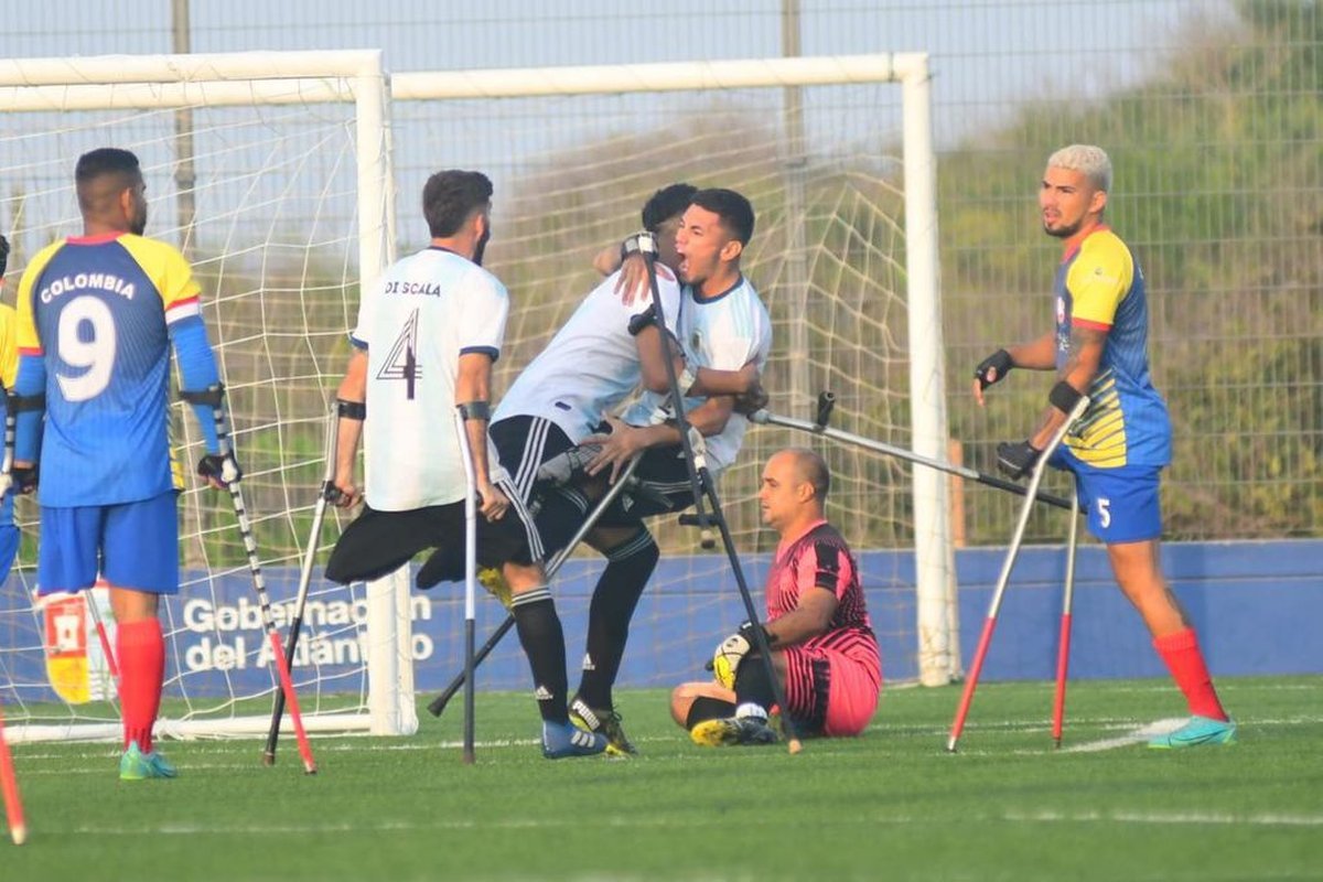 La selecci&oacute;n argentina, con cuatro cordobeses, se clasific&oacute; al Mundial de Turqu&iacute;a, que ser&aacute; en octubre. Jonathan Montans, de Merlo, convirti&oacute; dos goles.