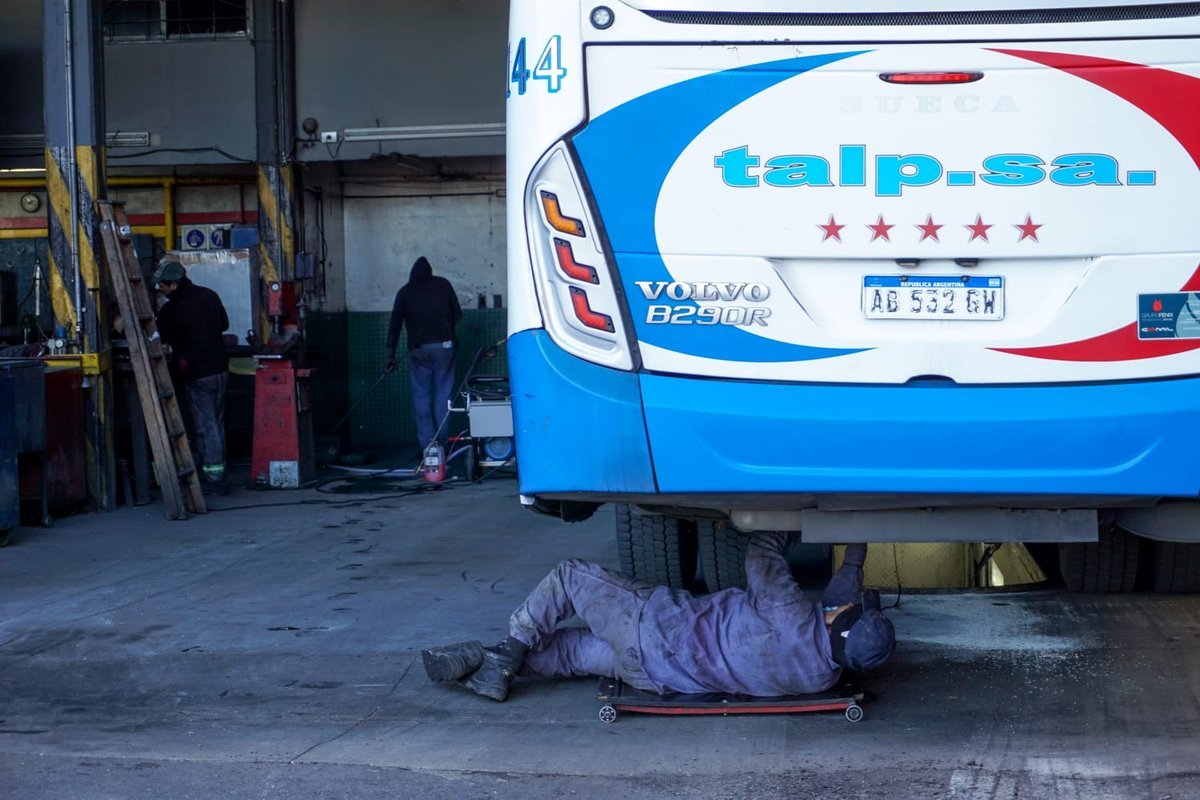 Reuni&oacute;n en La Matanza con el objetivo de mejorar el servicio de transporte p&uacute;blico.